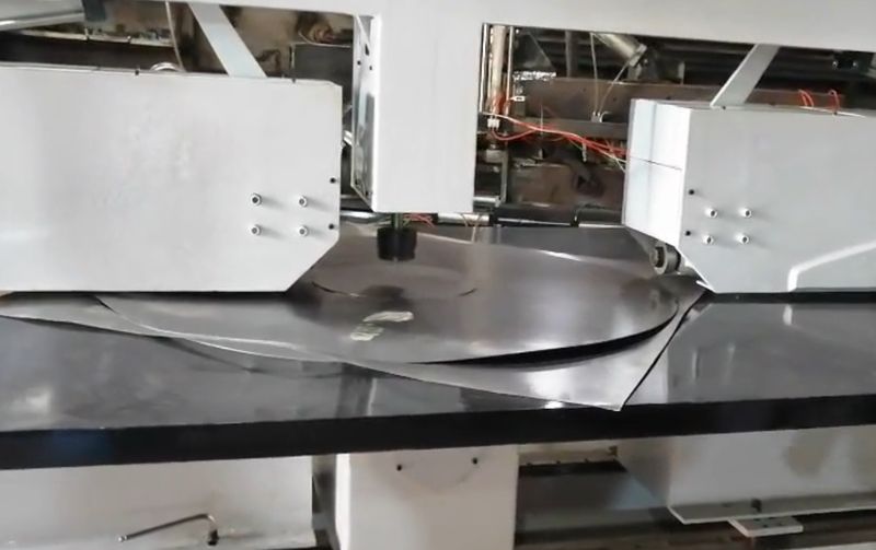 越南定制合作案例，**雙頭剪圓機